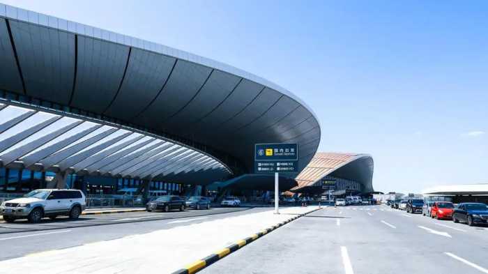 “建筑女魔头”扎哈：北京大兴机场设计者，却没能亲眼见其建成！